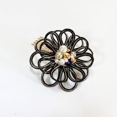 画像4: 7-8【水引の花】ダリア(黒)＋ゴールドワイヤーアクセサリ (4)